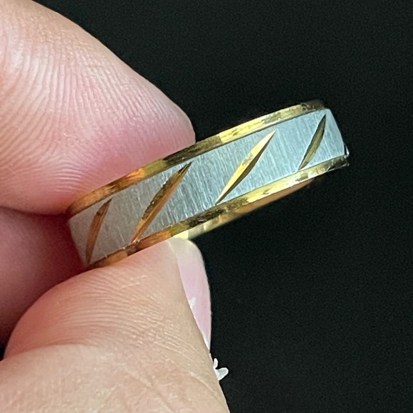 6mm gold silver stainless steel ring for men - Picture 7 of 10